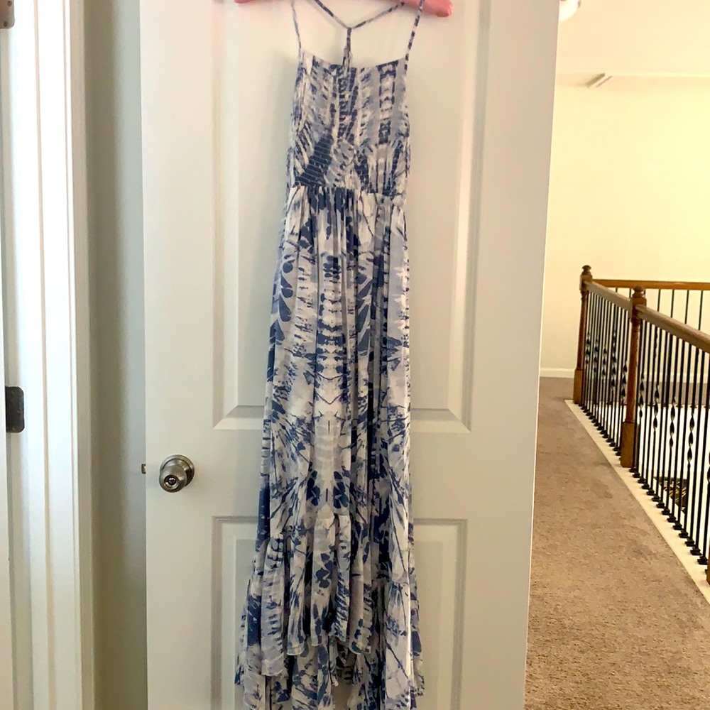 Maxi floral blue and white dress
